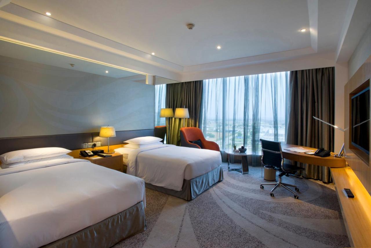 Hyatt Regency Gurgaon Hotel Екстериор снимка