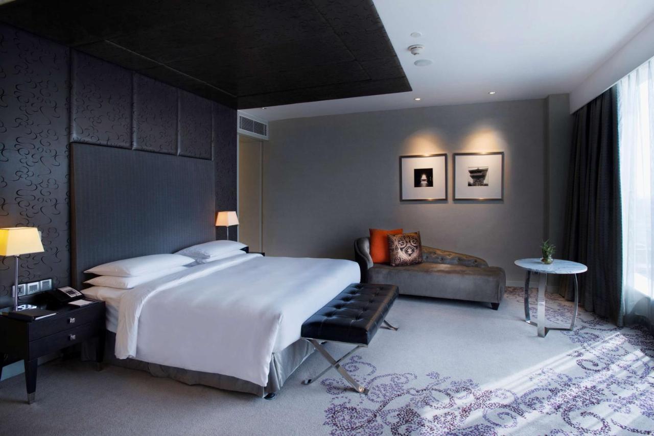 Hyatt Regency Gurgaon Hotel Екстериор снимка
