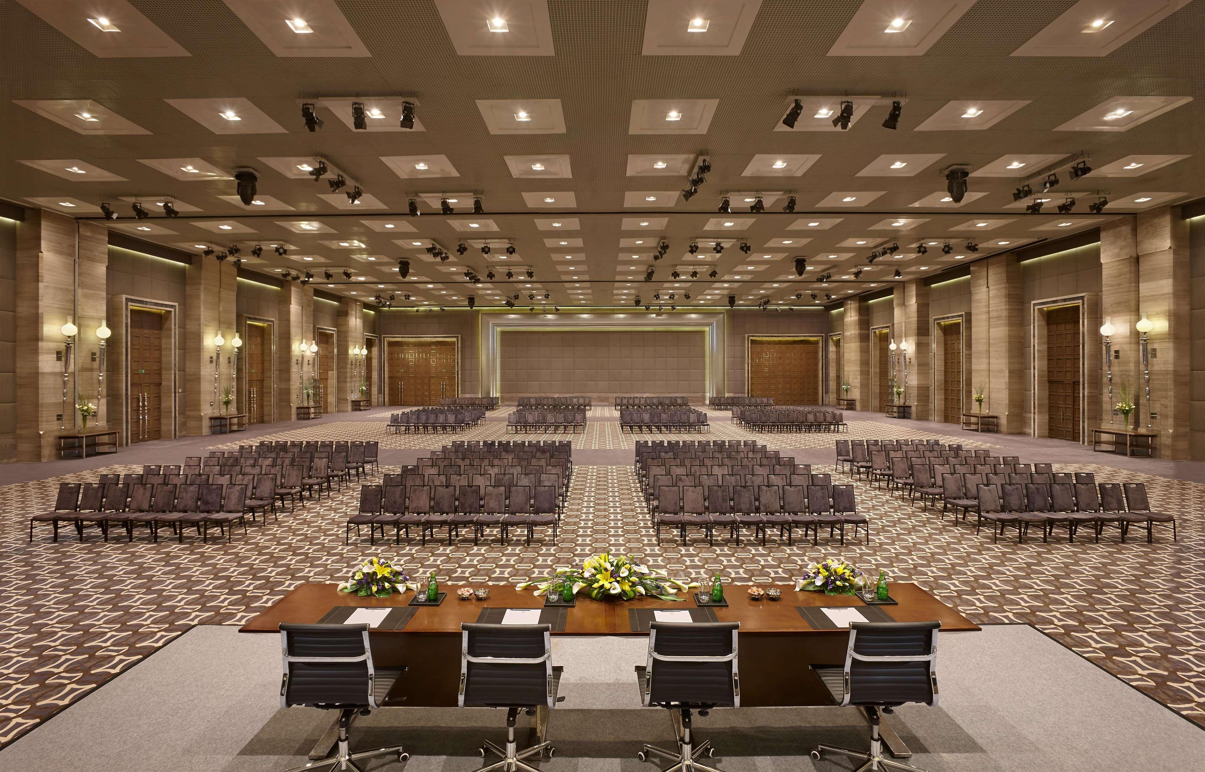 Hyatt Regency Gurgaon Hotel Екстериор снимка
