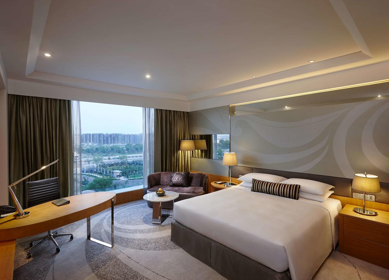 Hyatt Regency Gurgaon Hotel Екстериор снимка