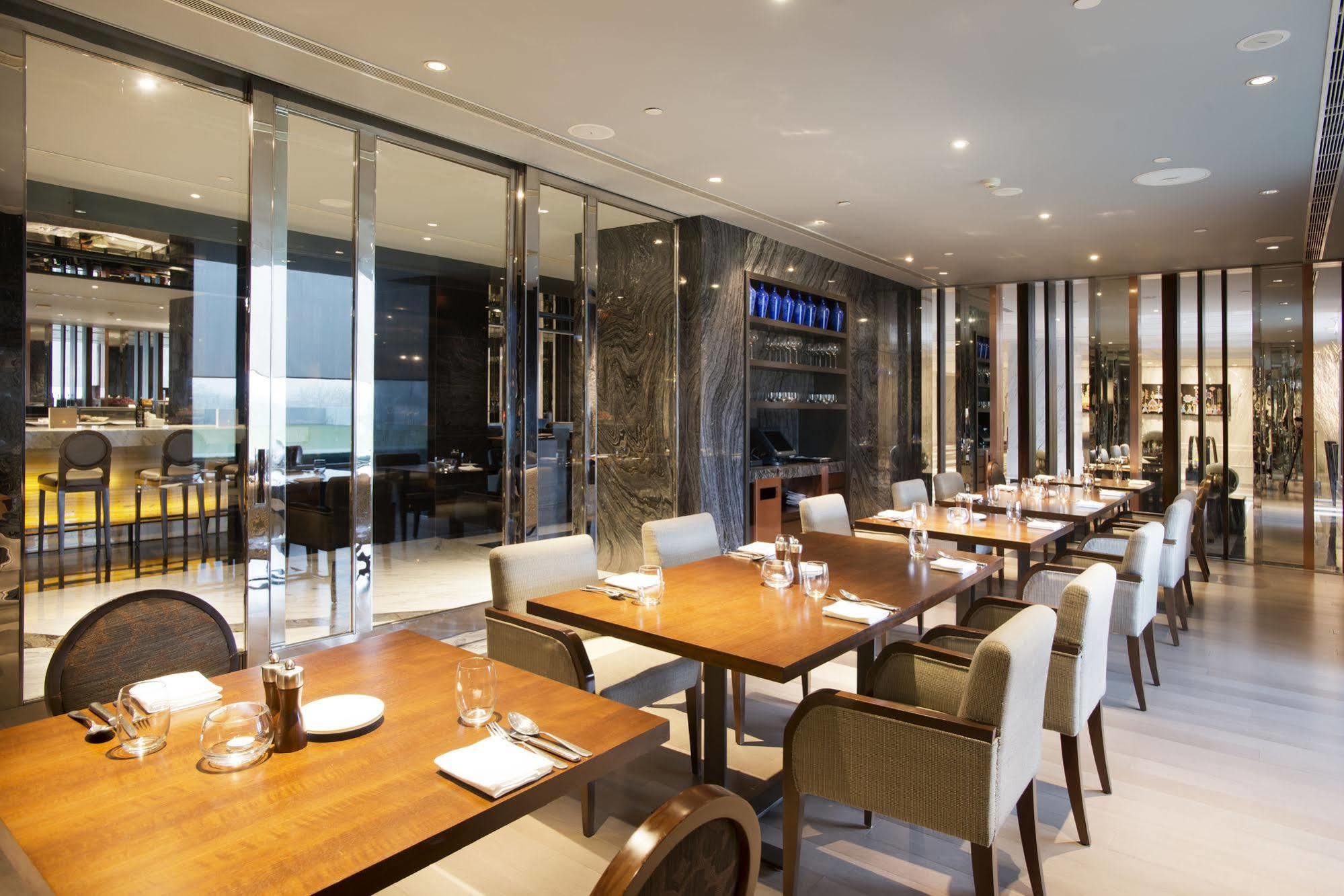 Hyatt Regency Gurgaon Hotel Екстериор снимка