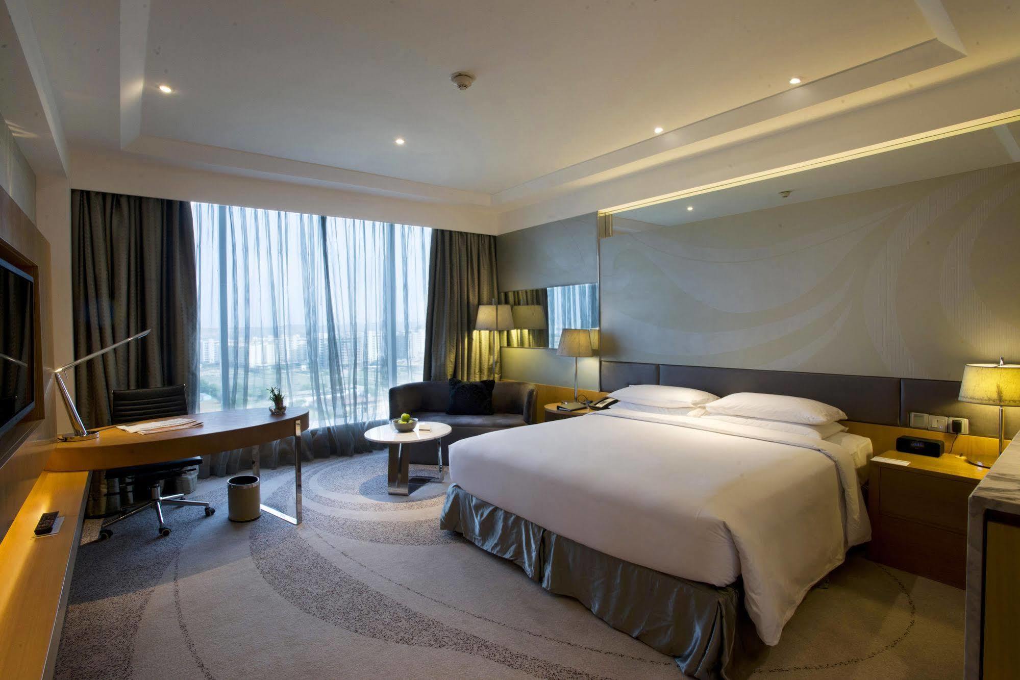 Hyatt Regency Gurgaon Hotel Екстериор снимка