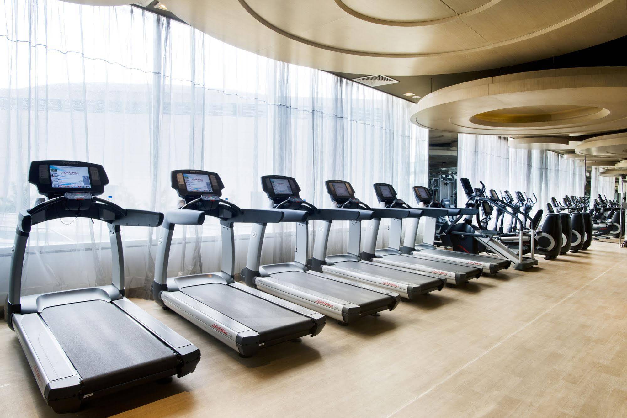 Hyatt Regency Gurgaon Hotel Екстериор снимка