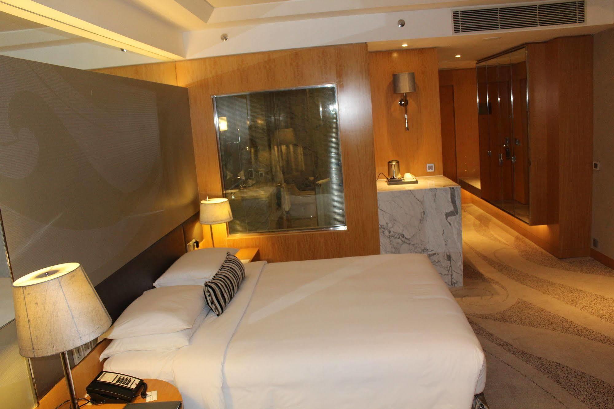 Hyatt Regency Gurgaon Hotel Екстериор снимка