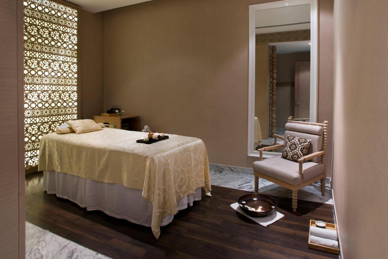 Hyatt Regency Gurgaon Hotel Екстериор снимка